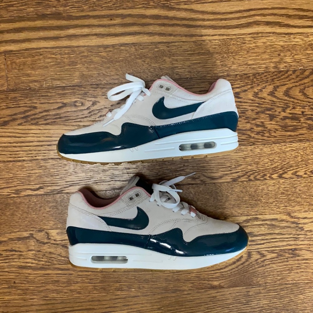 Size 7.5 Nike iD Air Max 1 Like New Condition